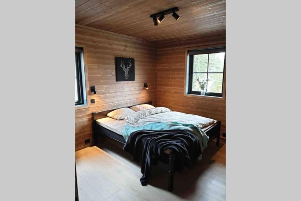 Hytte I Stryn Med Elbil Lader Bagian luar foto