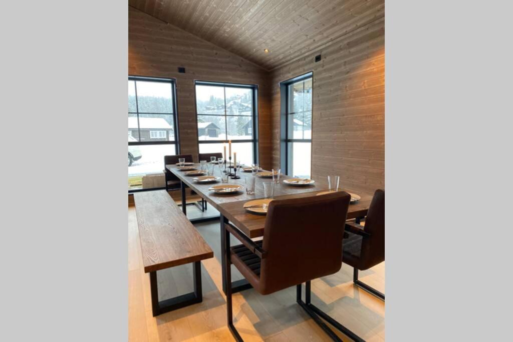 Hytte I Stryn Med Elbil Lader Bagian luar foto