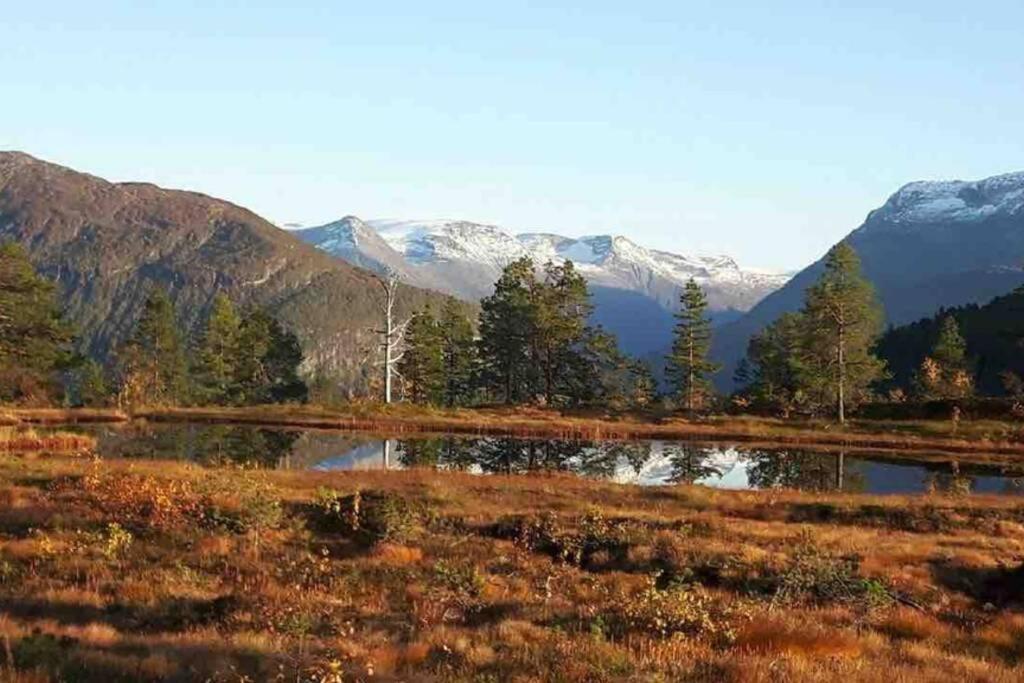 Hytte I Stryn Med Elbil Lader Bagian luar foto