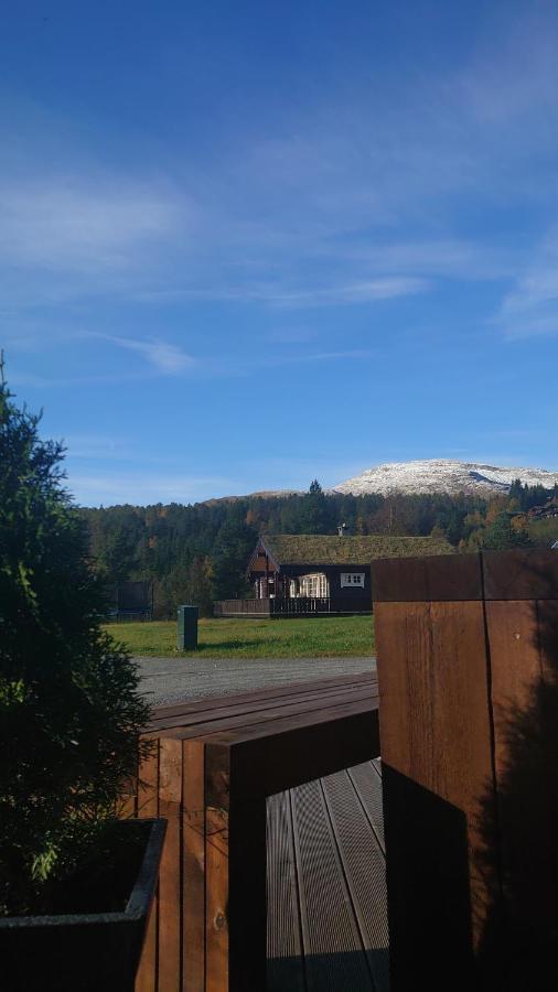 Hytte I Stryn Med Elbil Lader Bagian luar foto
